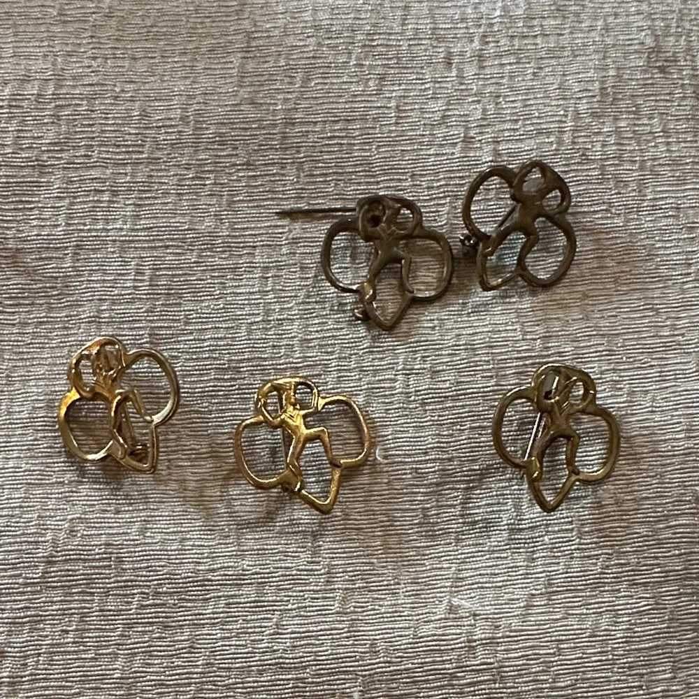 6 Vintage‎ Girl Scouts Brownie Elf Trefoil Pin Gold Tone Lapel Pins